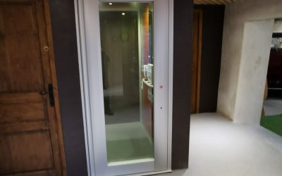 Installateur d’ascenseur à utilisation privé entre deux étages d’une maison